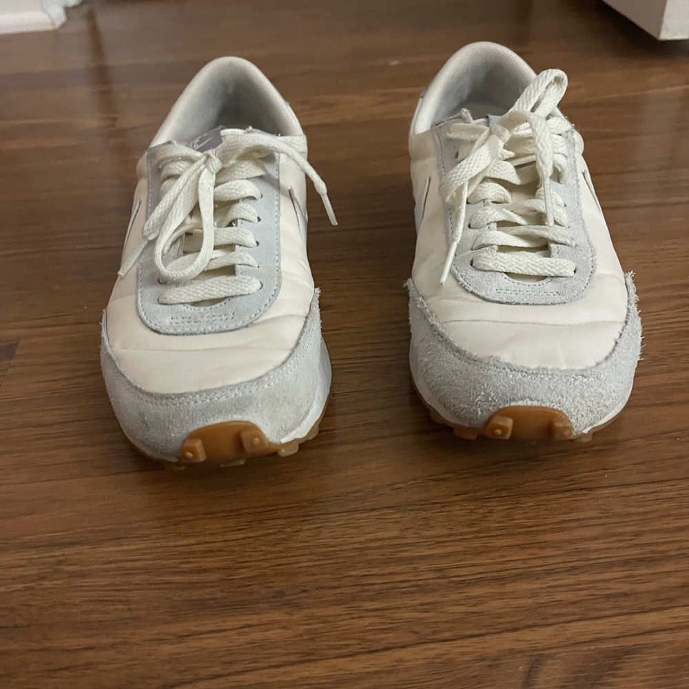 Nike athleisure sneakers with suede details